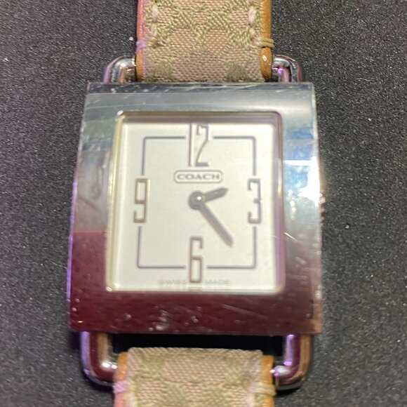 COACH WATCH LADIES WHITE SQUARE DIAL - Picture 1 of 5
